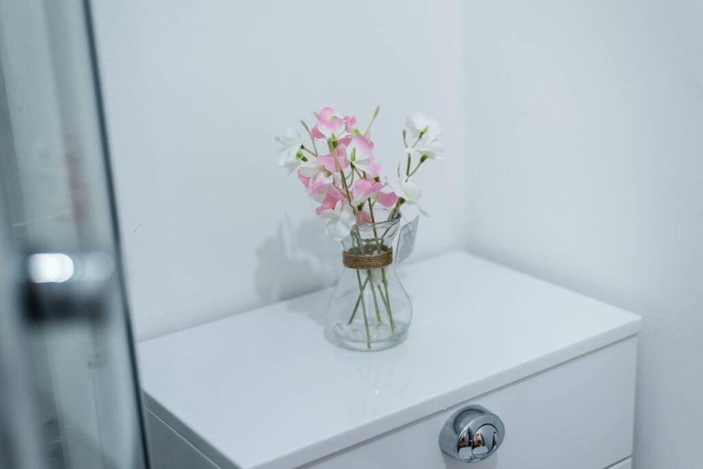 Liverpool City Centre - Fabulous 3 En-Suite Bedrooms - Sleeps 10 People Exterior photo